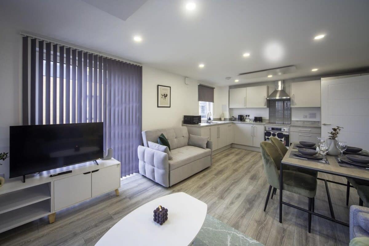 Modern And Bright 2 Bed Apartment In Ashford Ashford  Exterior foto